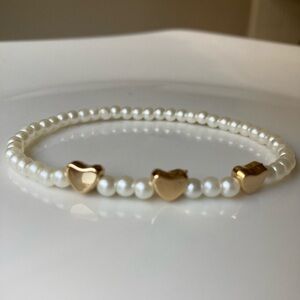 Exquisitely Elegant Freshwater Pearl Bracelet Accent Three Golden Heart